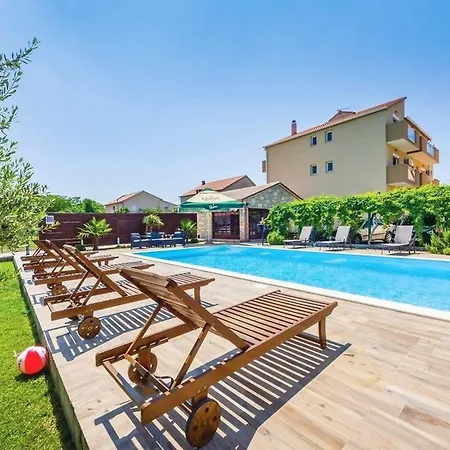 Bozena Apartment *